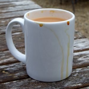 Taza de infusion de bayas de enebro