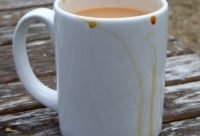 Taza de infusion de bayas de enebro